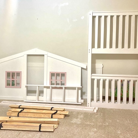 Cottage/Farmhouse bunk bed loft bed (Perfect condition) - Picture 12 of 16